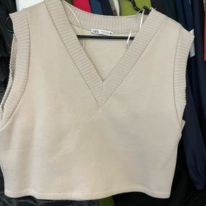 Beige cropped sweater vest from ZARA